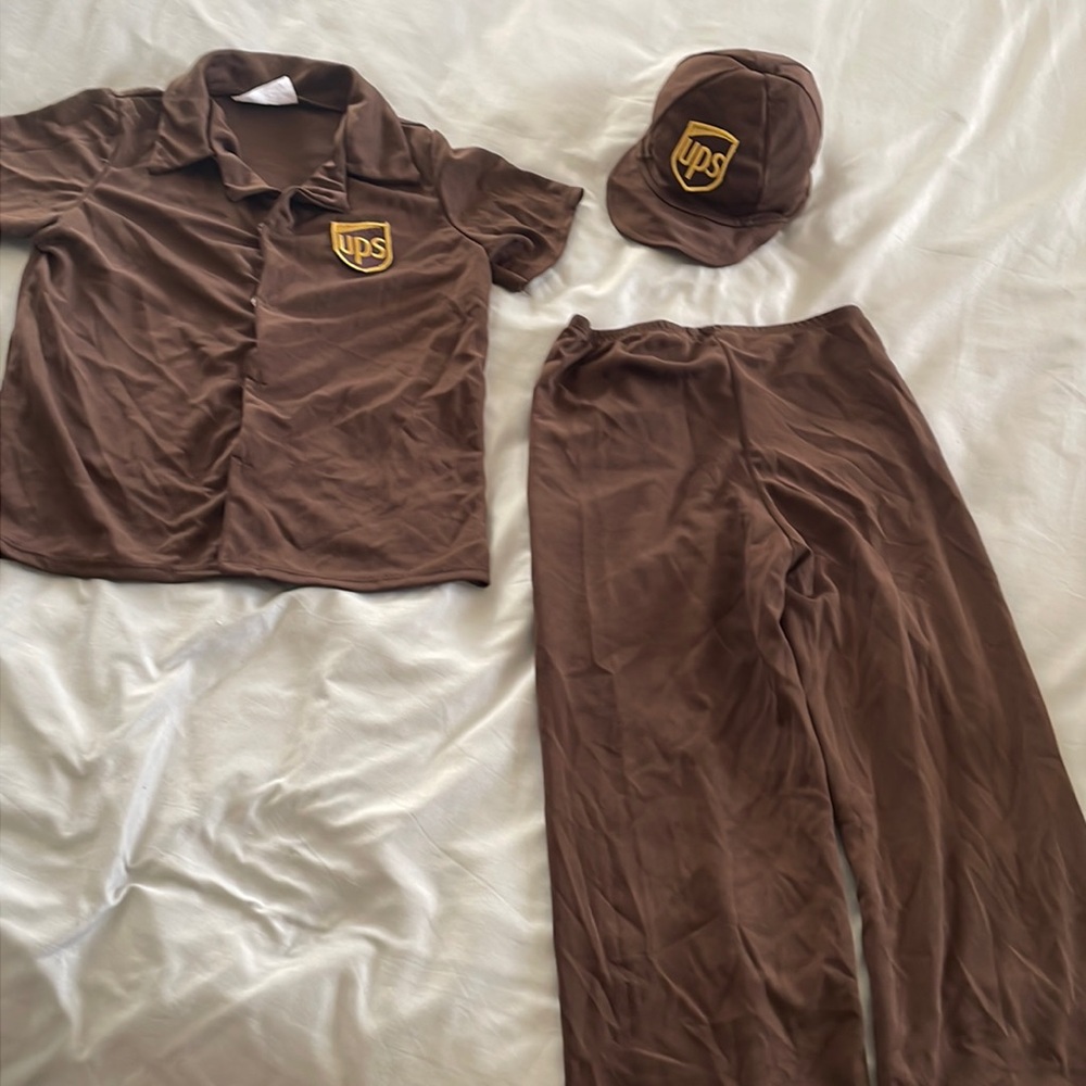 UPS costume